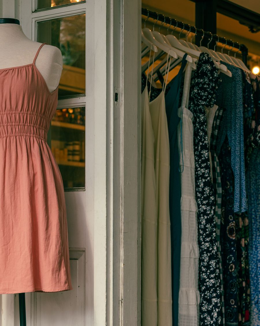 Vestido Midi Alcinha
